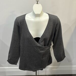 Women’s XL Soft and cozy grey long sleeve crossover sweater with buttons